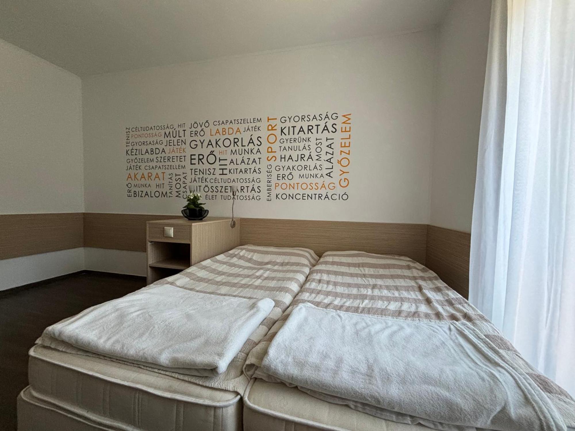 Skc Siofok Aparthotel Esterno foto